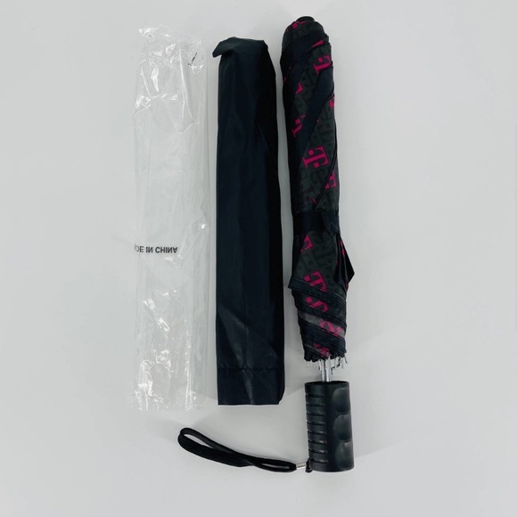 T-Mobile Black and Black and Pink "T" Panels Umbrella with Cover - New - Picture 3 of 3
